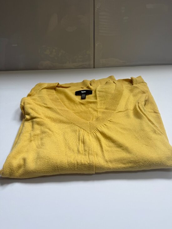 Mossimo Sweaters - Mossimo V-Neck Sunflower Yellow Lightweight Sweater W 20-22